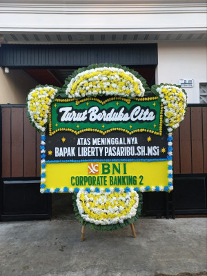 Papan Bunga Duka di Kertak Baru Ulu